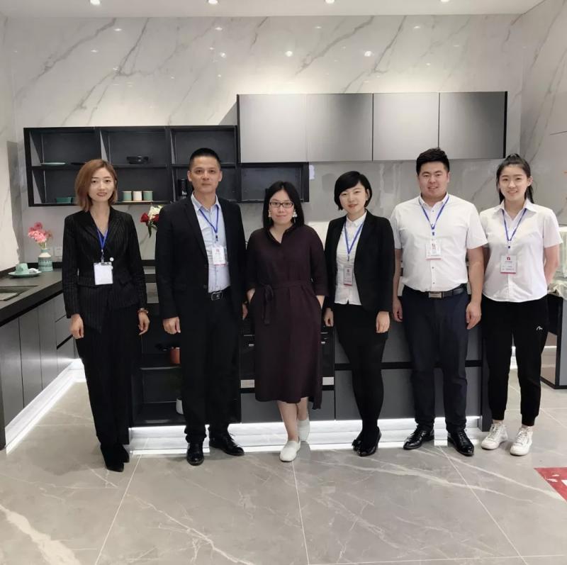 新恒隆黑龙江运营服务中心.团队特写|一群人，一条心，一辈子，一件事！